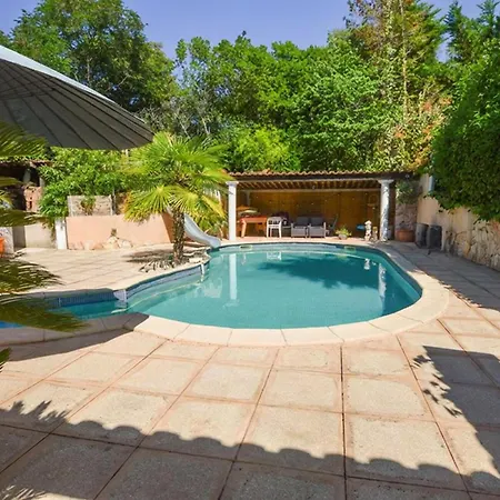 Σπίτι διακοπών In Mezzavia With Outdoor Swimming Pool